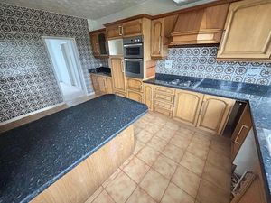 Kitchen- click for photo gallery